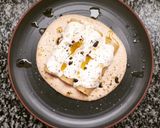 Foto del paso 7 de la receta: Canelones de merluza, puré de fessolets y bechamel de olivada