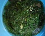 Foto langkah ke 1 dari resep Gulai daun singkong pedas.