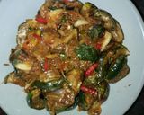 Foto langkah ke 8 dari resep Tumis Terong Bulat Udang Rebon.