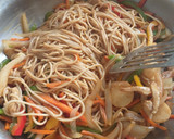 Foto langkah ke 3 dari resep Mie goreng.