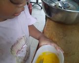 Foto langkah ke 2 dari resep Bola2 nasi ayam.
