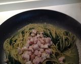 Foto del passaggio 6 della ricetta Spaghetti di semola di grano duro, con pesce persico al profumo di finocchietto selvatico e acciuga