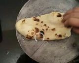 A picture of step 7 of Paneer tikka naan pizza.