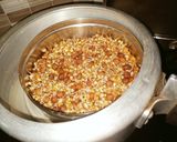 मिश्र कडधान्याची मोड काढलेली उसळ (mix sprout usal recipe in marathi) रेसिपी स्टेप 2 फोटो 