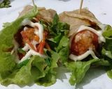 A picture of step 8 of Zinger Mayo Garlic Paratha Roll.