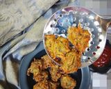 A picture of step 5 of Lauer Khosha Bora/Bottle gourd fritters.