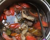 Foto langkah ke 4 dari resep Asem asem daging dan balungan sapi.