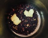 A picture of step 1 of Hibiscus tea.