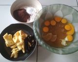 Foto langkah ke 1 dari resep Brownies Kukus Choco Marble.