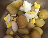 Foto del paso 2 de la receta: Ensalada de papines y huevo duro al curry