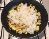 Foto langkah ke 9 dari resep Makanan AnakNasi Goreng Ayam Wortel.