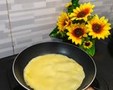 Foto langkah ke 4 dari resep Egg Chicken Roll 🐣.