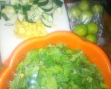 A picture of step 1 of Mint cucumber lemonade.