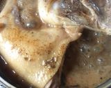 Foto del paso 2 de la receta: Pollo en dos fondos de cocción con ensalada de repollo y cebolla