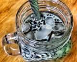 Foto langkah ke 3 dari resep Es Cincau Susu.
