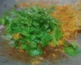 A picture of step 4 of Onion Paratha.