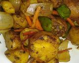 A picture of step 6 of Oven grilled potatoes n chicken.