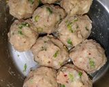 A picture of step 2 of Aloo Methi Paratha.