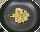 Foto del paso 2 de la receta: Espaguetis con mejillones en conserva a la Napolitana a mi manera