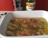 Foto del paso 1 de la receta: Espárragos rellenos de salmón ahumado al aceite de trufa blanca