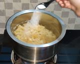 A picture of step 1 of Pasta in red sauce.