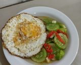 Foto langkah ke 3 dari resep Sop Timun Telur Bangka.