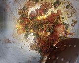 Foto langkah ke 3 dari resep Ayam Suir Pedas Kemangi.
