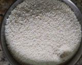 A picture of step 1 of Vegetable upma.