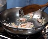 รูปขั้นตอนการทำที่ 4 ของ "รีซอตโตเห็ดถอบ" ด้วยข้าวกล้องญี่ปุ่นและโมจิบาร์เลย์โนริตาเกะ