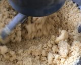Une image de l'étape 1 de Tarte framboise au deux crèmes : pistache / vanille.