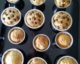Foto langkah ke 3 dari resep Banana cupcake (no mixer).