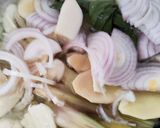Gambar langkah 3 resipi Daging Kicap Tumis Asam.