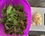 Foto langkah ke 1 dari resep Bayam Tumis Bawang Putih.