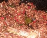 Foto langkah ke 4 dari resep 18. Tongkol Suwir Pedas Asam Manis.