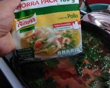 Foto del paso 2 de la receta: Sopa de fideo con espinacas