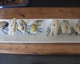 Foto del paso 6 de la receta: Hormigas con huevos de codorniz y boquerones en vinagre