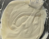 Foto del paso 3 de la receta: Helado de oreo con galleta