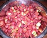 عکس مرحله 1 از دستور مربای توت فرنگی عالی