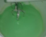 Foto langkah ke 4 dari resep Brownis kukus pandan.