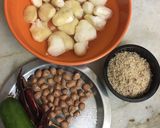 A picture of step 1 of Chestnut salad.
