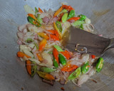 Foto langkah ke 3 dari resep Tumis rebung pedas.