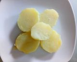 A picture of step 1 of Fresh pesto and potato salad.