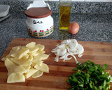 Foto del paso 1 de la receta: Patatas con pimientos y huevos en microondas