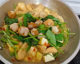 Foto langkah ke 4 dari resep Seblak Batagor Lidah.