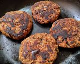 Foto del paso 5 de la receta: Patties de frijoles y berenjena veganas😜🍔🥪