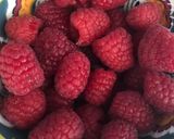 A picture of step 1 of Raspberry chia not-jam - vegan.