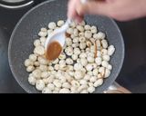 A picture of step 3 of Quick makhana snacks.