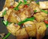 Foto langkah ke 3 dari resep Tumis Tahu Kucai.