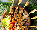 Foto langkah ke 3 dari resep Sate Sapi Geprek Sambal Kecap.