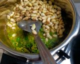 A picture of step 2 of Vaal nu Shaak (Lima beans).